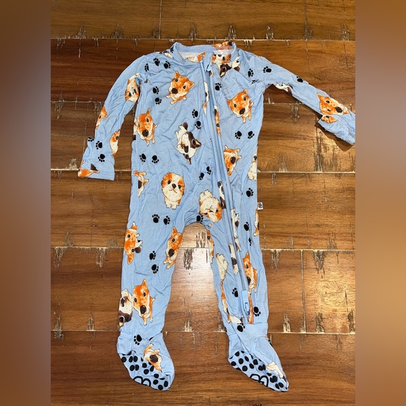 Bums & Roses 5 sleepers - Picture 3 of 11